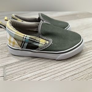 Gymboree Toddler Baby Boys Canvas Slip on Shoes Size 6 NWOT
